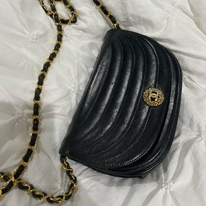 100%Authentic Vintage chanel half moon 24k gold single flap lambskin leather bag